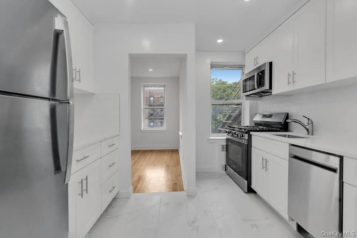 66-33 Yellowstone BLVD #5D, Forest Hills, NY 11375