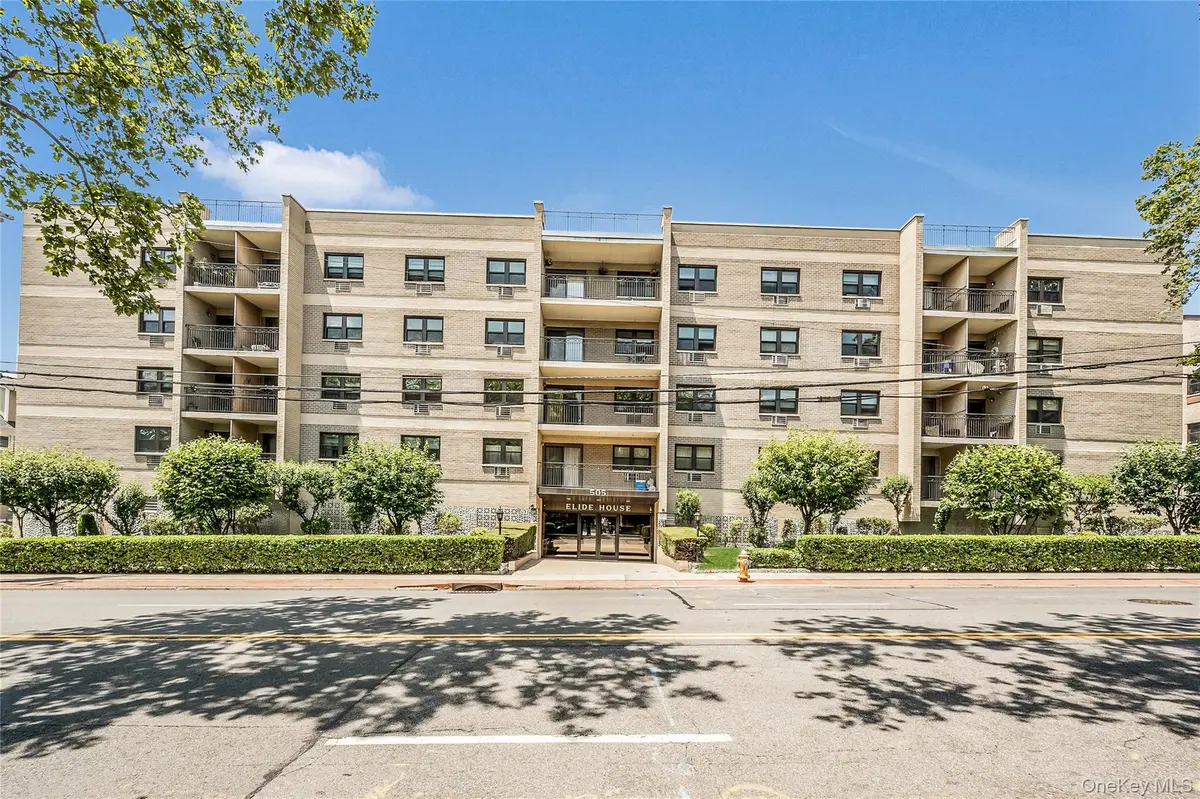 505 White Plains RD #4H, Eastchester, NY 10709