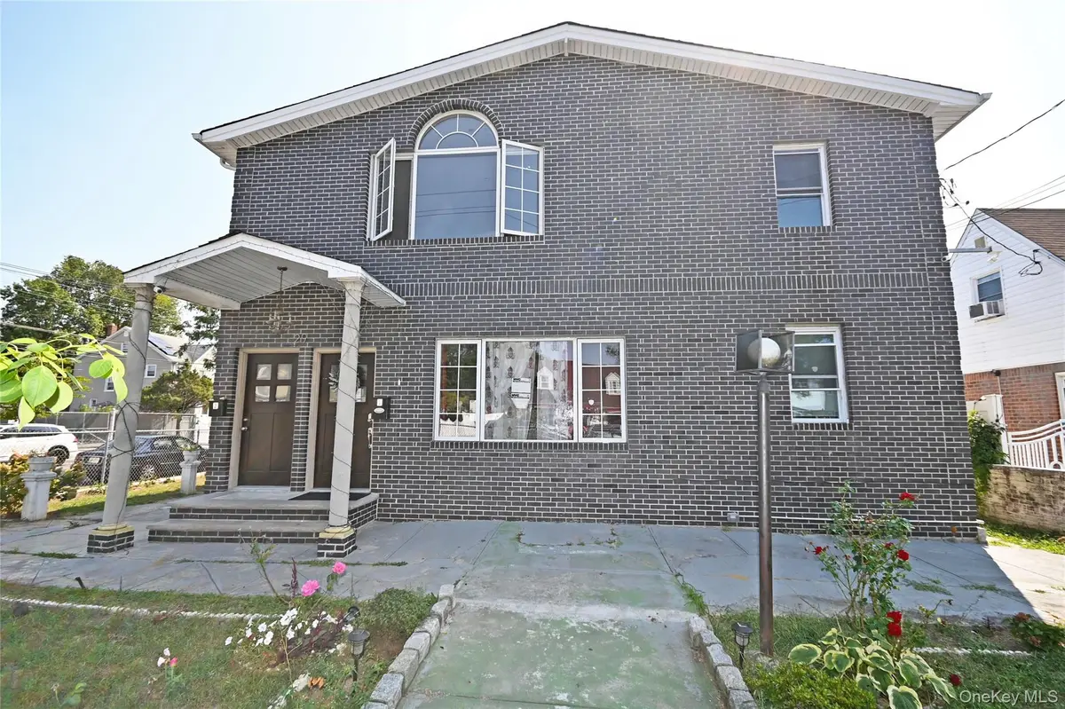 145-29 243rd ST #2, Rosedale, NY 11422