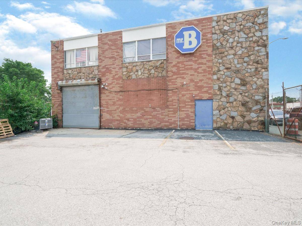 200 E Sunrise HWY, Freeport, NY 11520
