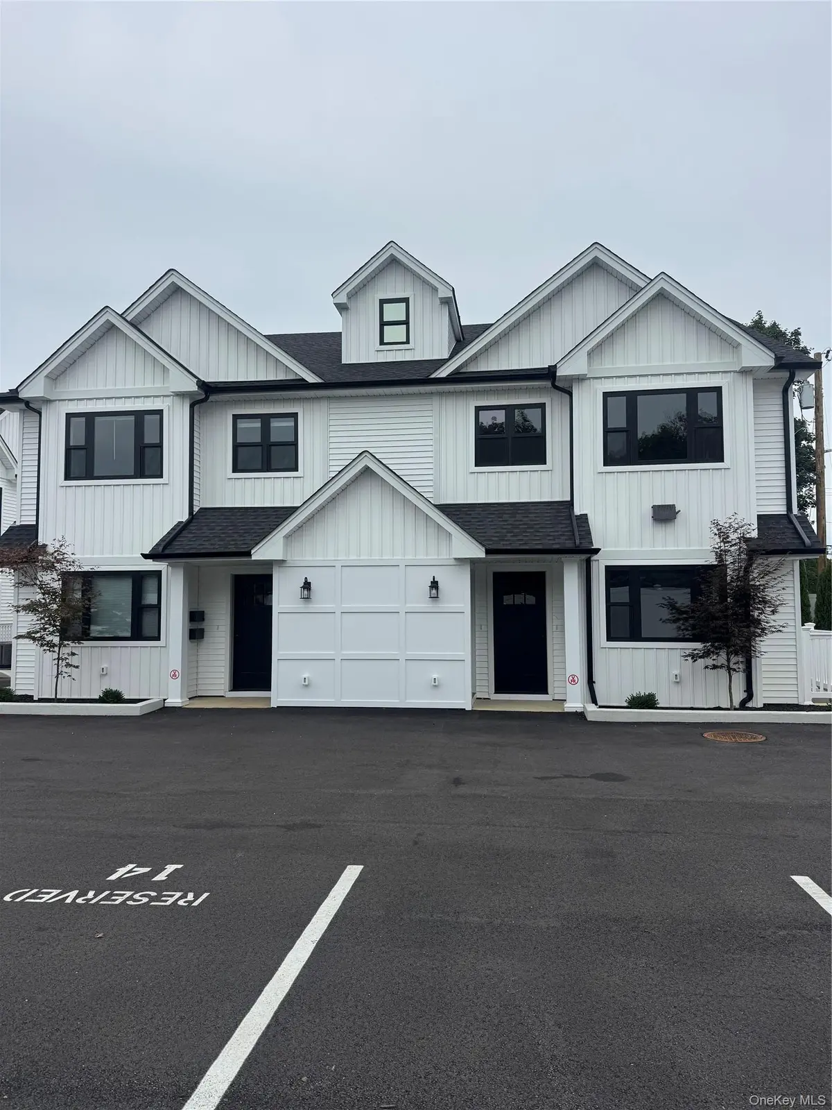 161 Union AVE #15, Lynbrook, NY 11563
