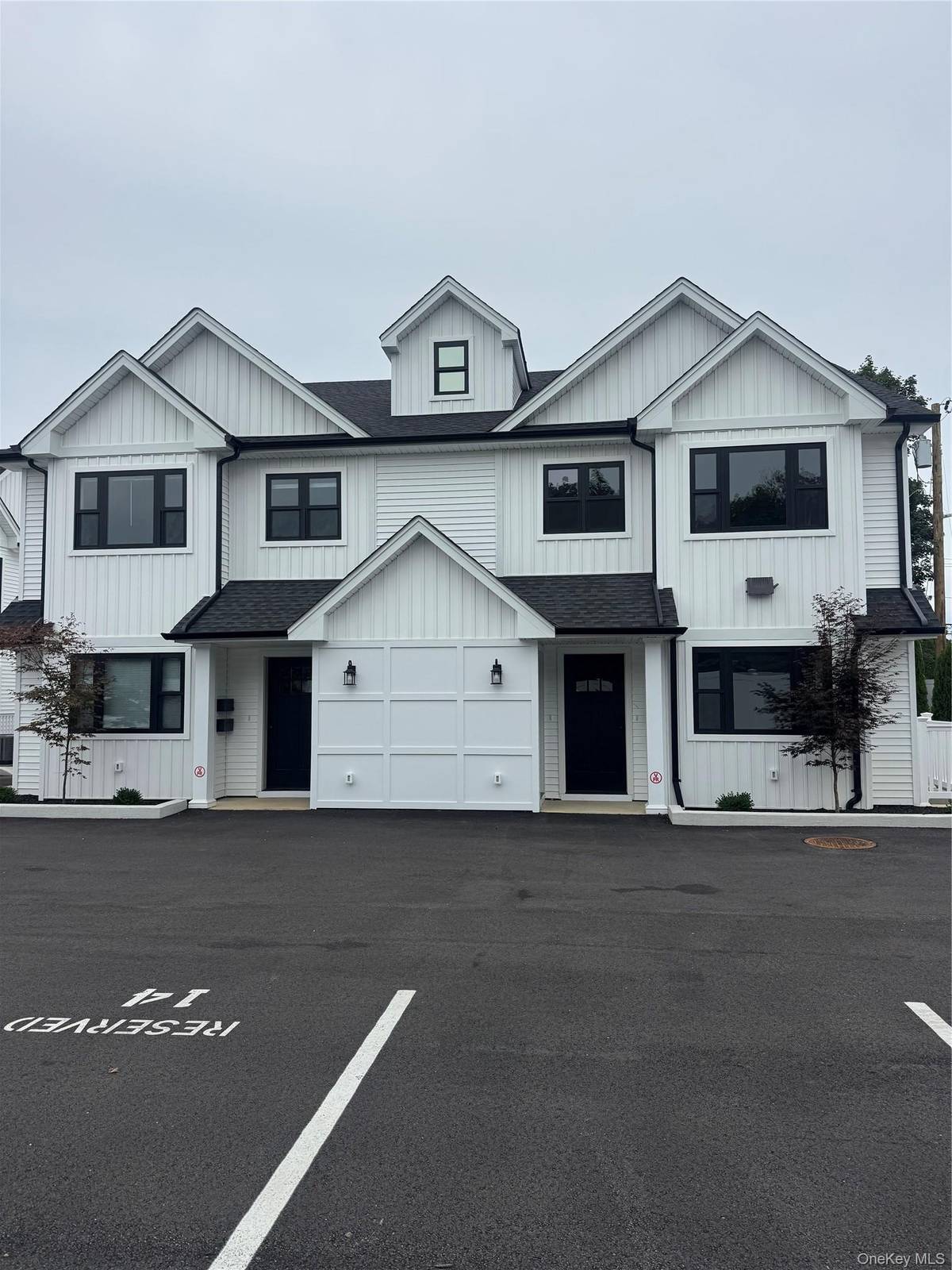 161 Union AVE #15, Lynbrook, NY 11563