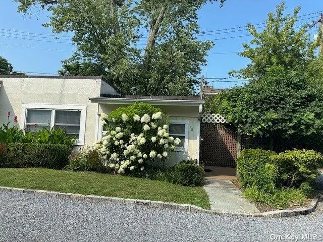 140 Wall ST #10, Huntington, NY 11743