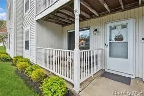 69 Fairview CIR, Middle Island, NY 11953