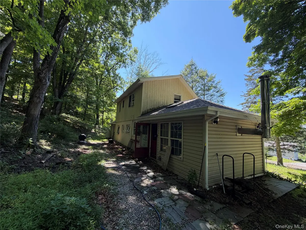 34 Upper Hillman RD, Warwick, NY 10990
