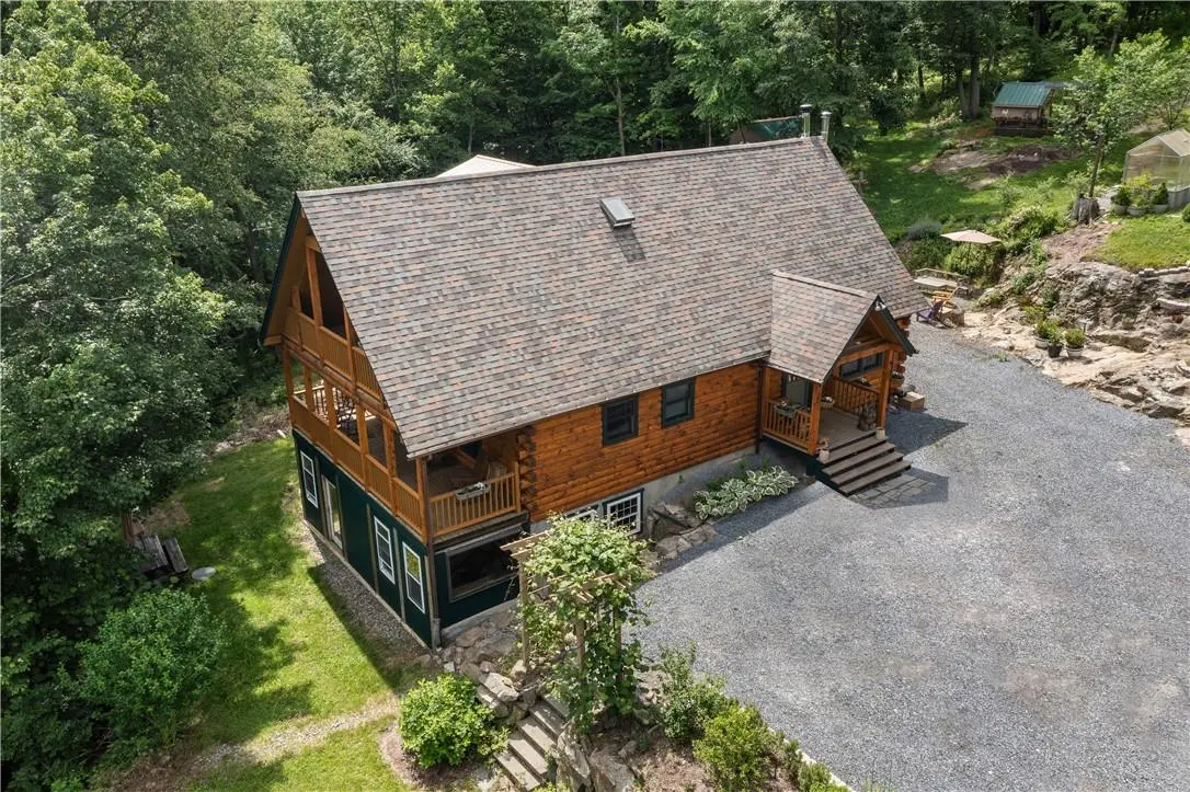 947 E Mountain RD, Cold Spring, NY 10516