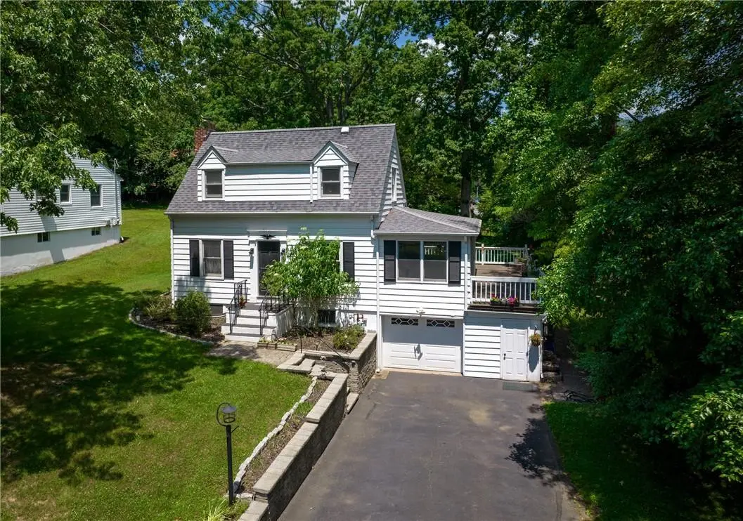 202 Oak Hill DR, Nyack, NY 10960