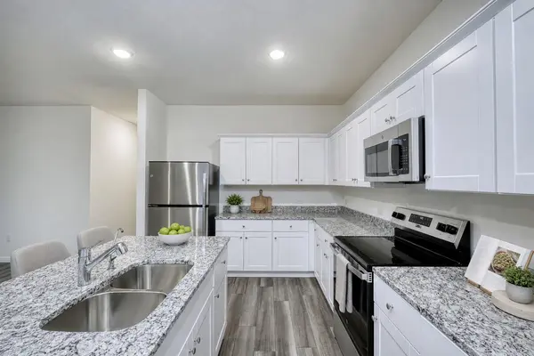 332 Sieders ST, Taylor, TX 76574