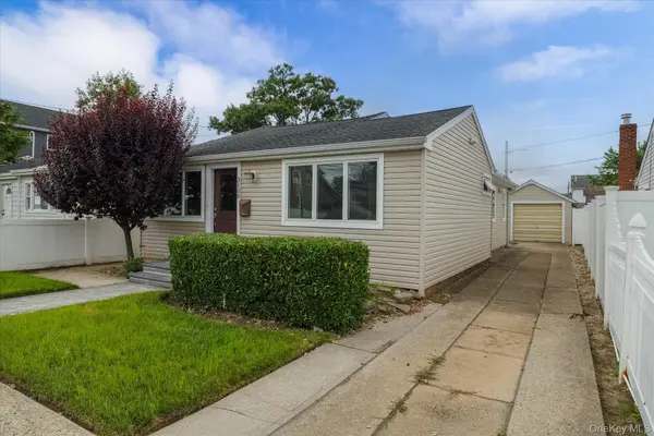 3108 Royal AVE, Oceanside, NY 11572