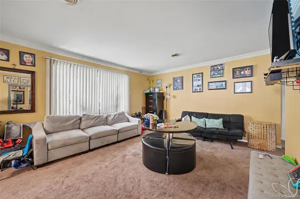 1 Austin CT, Monroe, NY 10950
