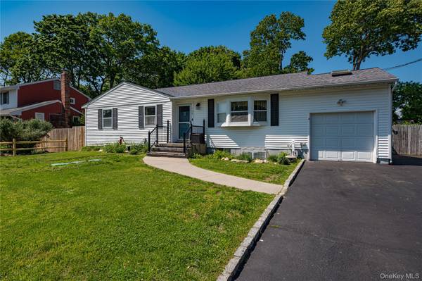 135 Howard ST, Port Jefferson, NY 11776