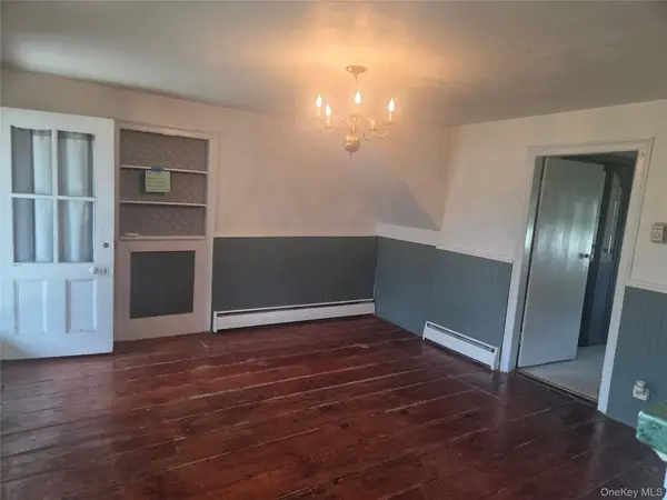 107 Eden AVE, Massapequa Park, NY 11762