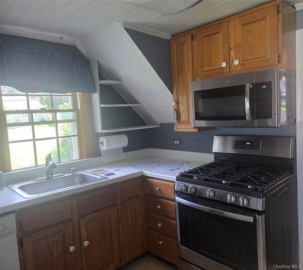107 Eden AVE, Massapequa Park, NY 11762