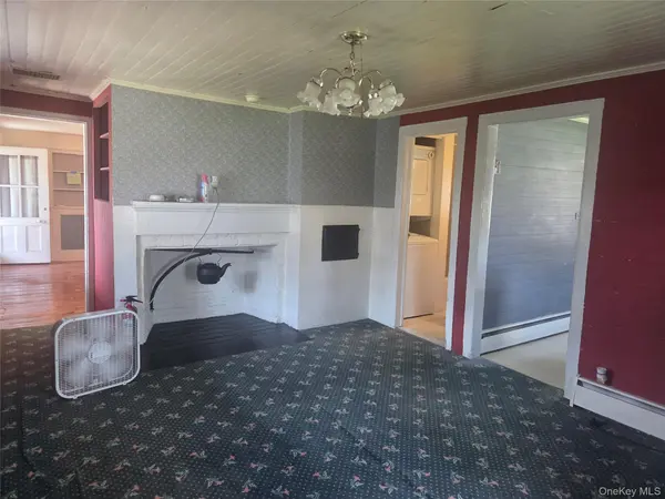 107 Eden AVE, Massapequa Park, NY 11762
