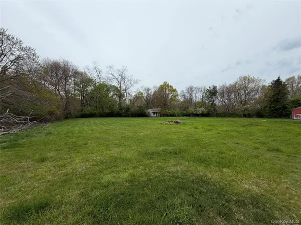 69430 Main RD, Greenport, NY 11944