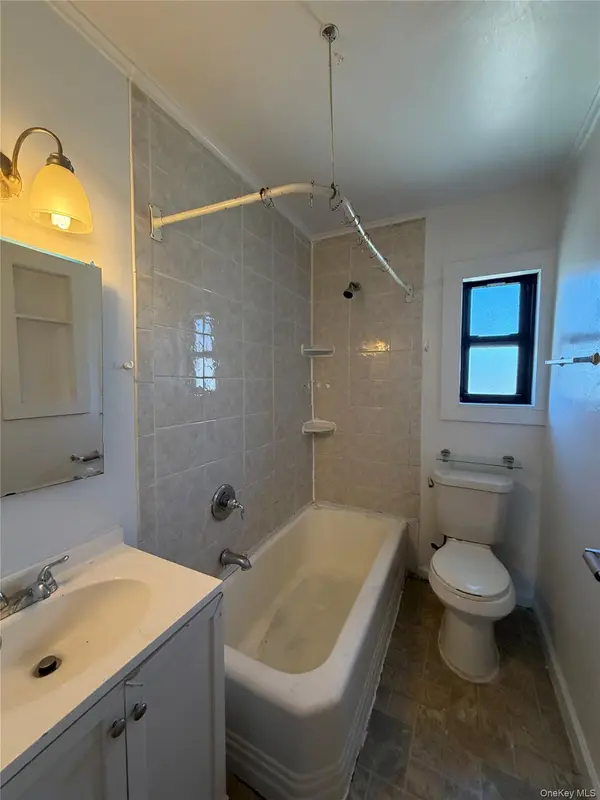 20109 35th AVE #B, Bayside, NY 11361