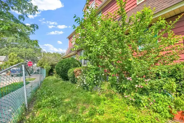 88-49 185th ST, Hollis, NY 11423