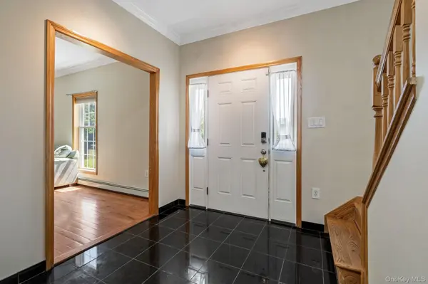 733 Lattintown RD, Milton, NY 12547
