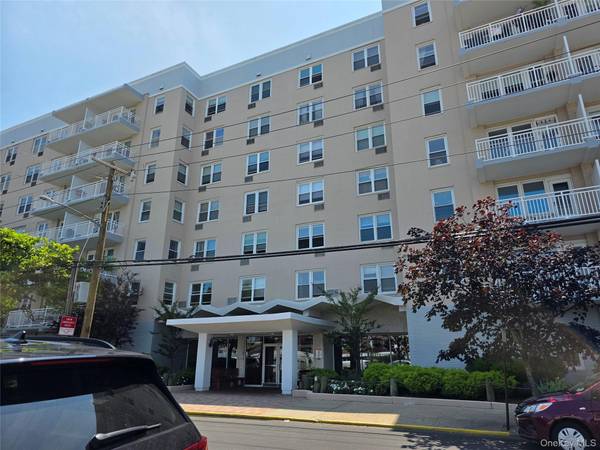 522 Shore #5 O,  Long Beach,  NY 11561