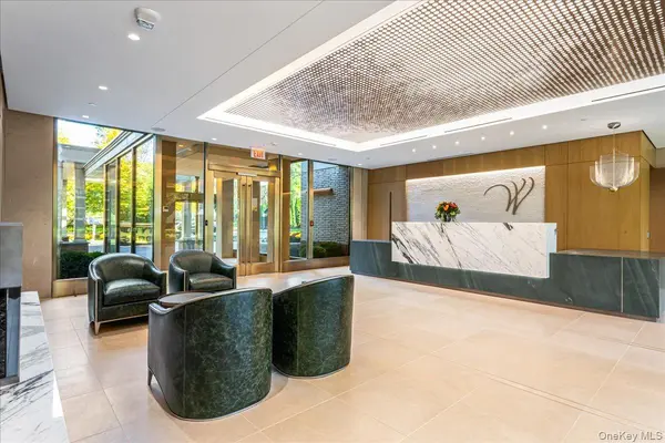 111 Cherry Vallley AVE #408W, Garden City, NY 11530