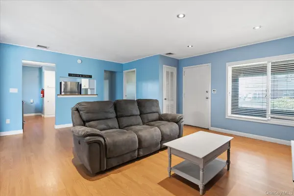 2513 Cedar ST, East Meadow, NY 11554