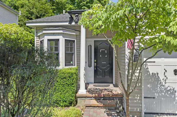 708 Kossuth PL, Peekskill, NY 10566