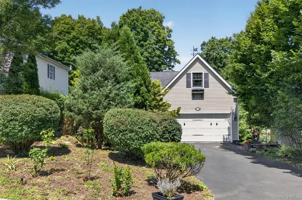 708 Kossuth PL, Peekskill, NY 10566