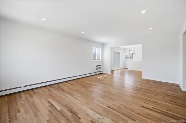 580 E. Pine ST #East Side, Long Beach, NY 11561
