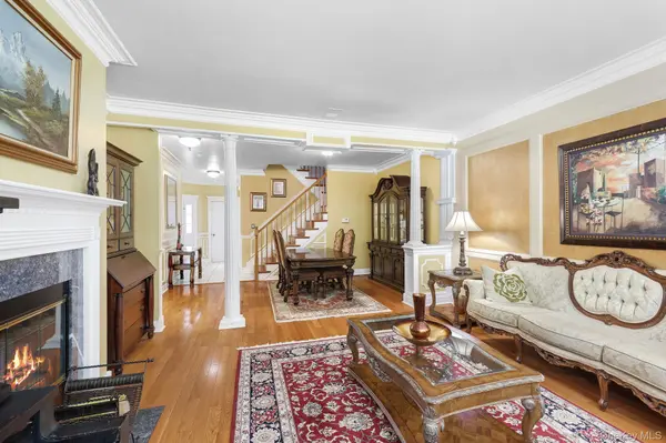 271 Woodlands DR, Tuxedo Park, NY 10987