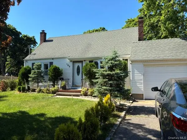 169 W 21st ST, Huntington Station, NY 11746