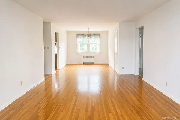 95 Avon CIR #D, Rye Brook, NY 10573