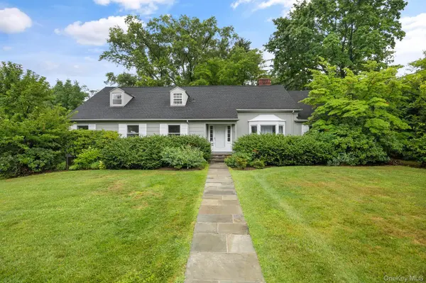 98 Brookby RD, Scarsdale, NY 10583