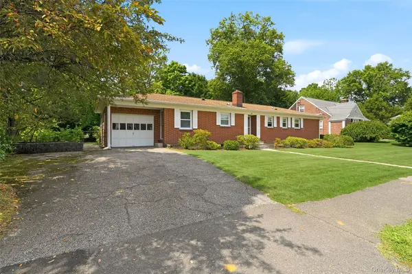 31 Partridge RD, White Plains, NY 10605