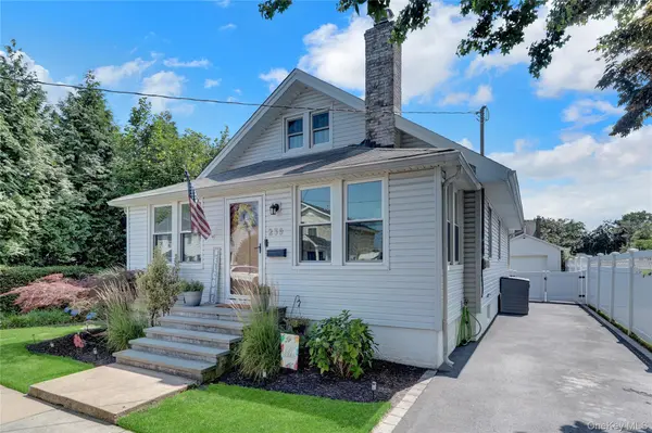 239 S 2nd ST, Lindenhurst, NY 11757
