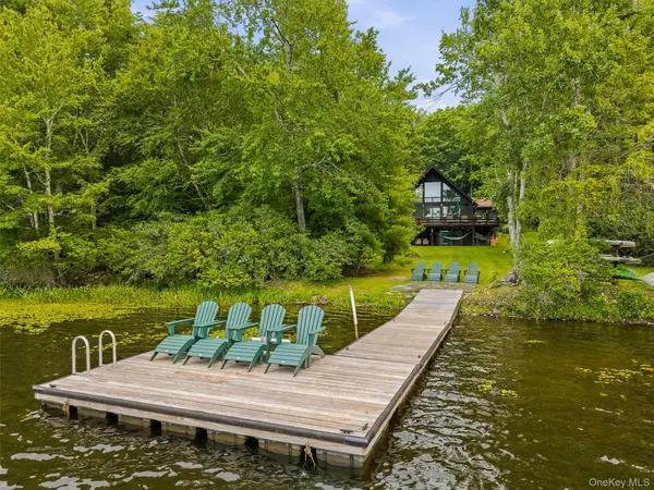25 Waters Edge DR, White Lake, NY 12786