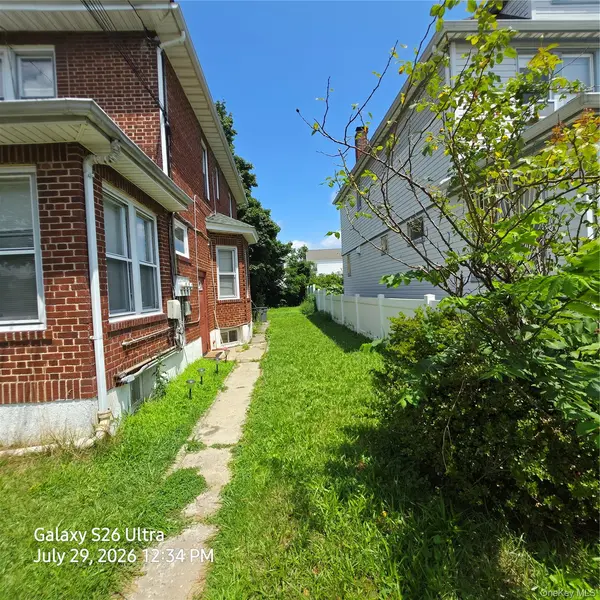 218-17 104th AVE, Queens Village, NY 11429