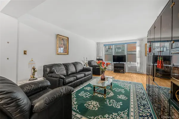 2736 Independence AVE #2B, Bronx, NY 10463