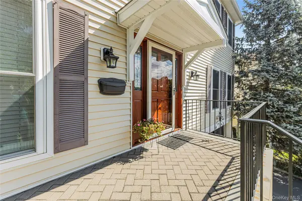 68 Bolton AVE, White Plains, NY 10605