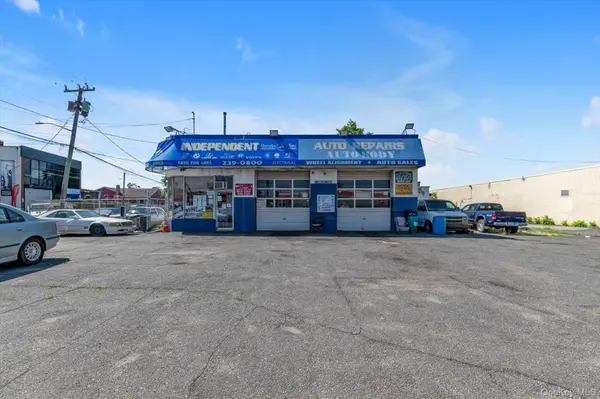 708 Burnside AVE, Inwood, NY 11096