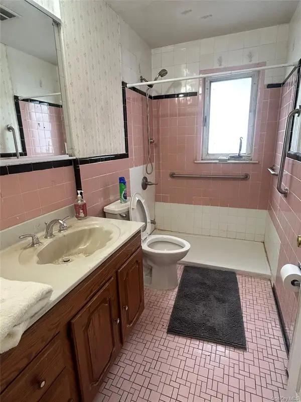 118 Franklin AVE, Malverne, NY 11565