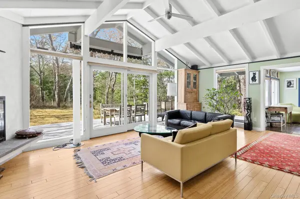 197 Two Holes Water RD, East Hampton, NY 11937