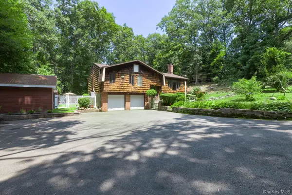 149 Cuba Hill RD, Huntington, NY 11743