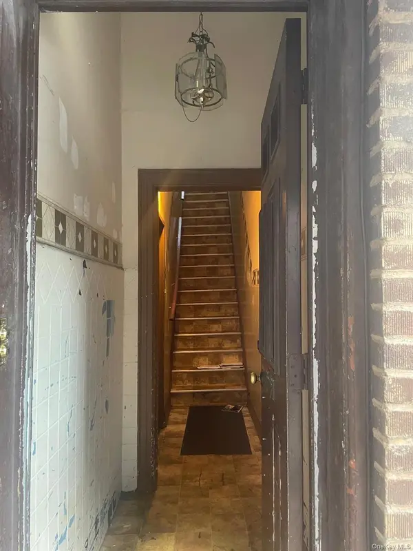 1490 Gates AVE, Brooklyn, NY 11237