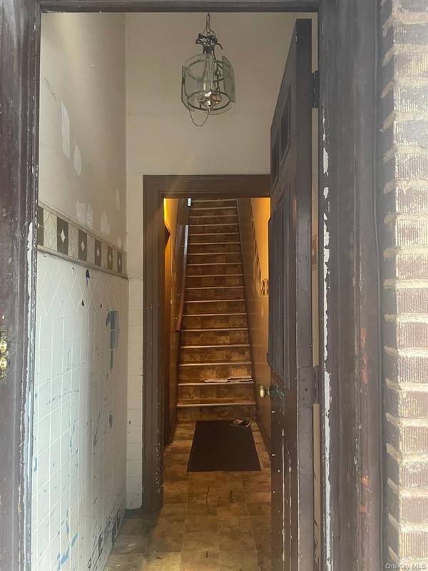 1490 Gates AVE, Brooklyn, NY 11237
