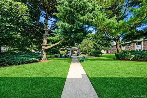 2449F Union BLVD #9B, Islip, NY 11751