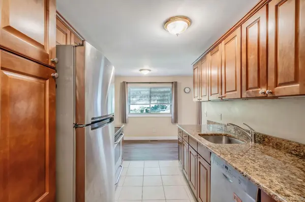2449F Union BLVD #9B, Islip, NY 11751