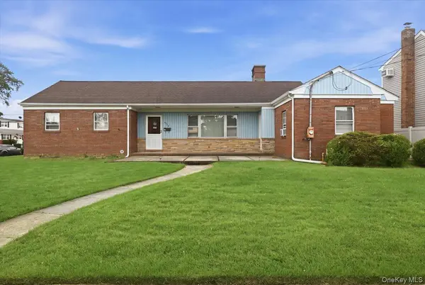 2726 Cypress AVE, East Meadow, NY 11554