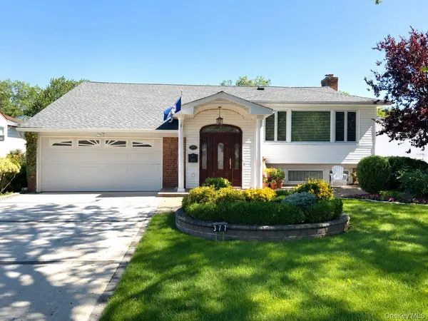 377 Old Courthouse RD, Manhasset Hills, NY 11040