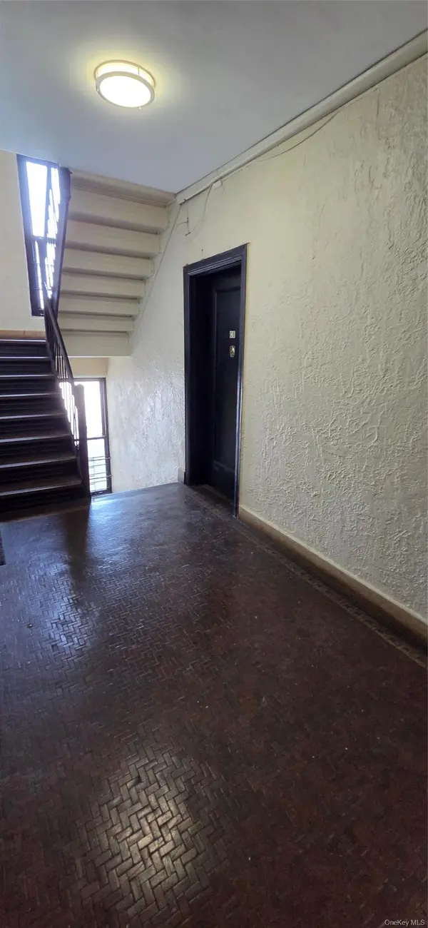 32-30 93 ST #C8, East Elmhurst, NY 11369