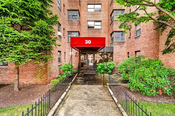 30 Fleetwood AVE #4F, Fleetwood, NY 10552